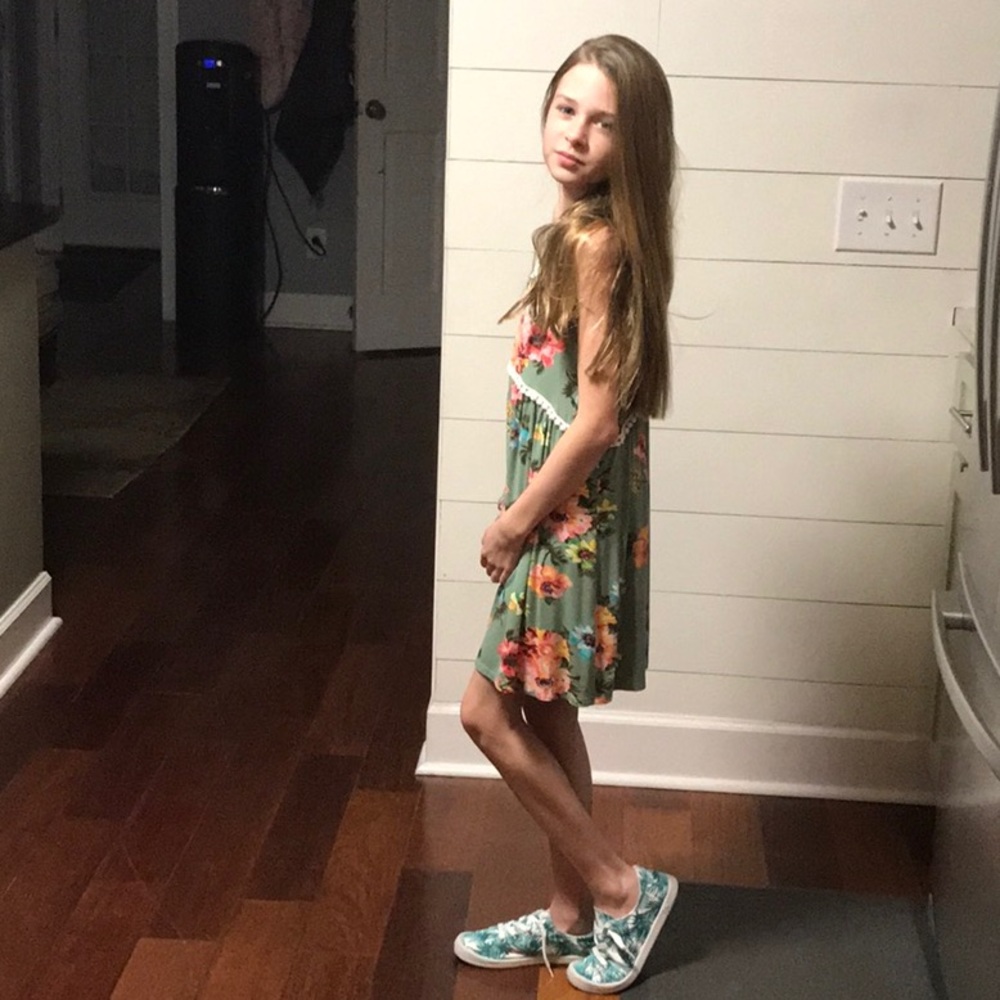 Shoes - Picture 3 of 5